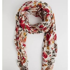 Torrid- SCARF - MODAL WALLPAPER FLORAL PRINT- Good Used Condition